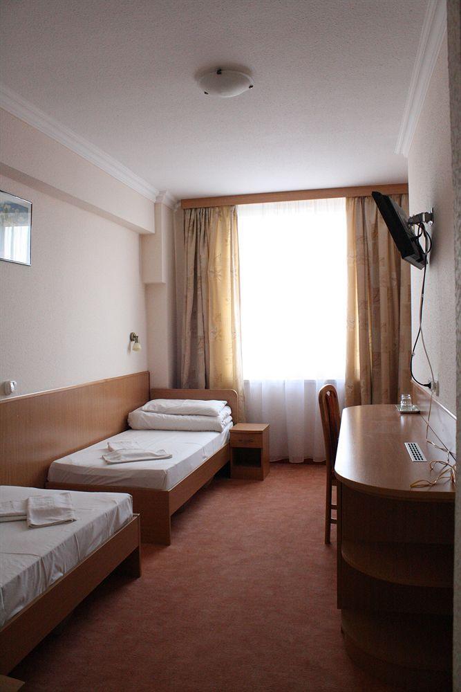 Hotel Zuglo Будапеща Стая снимка